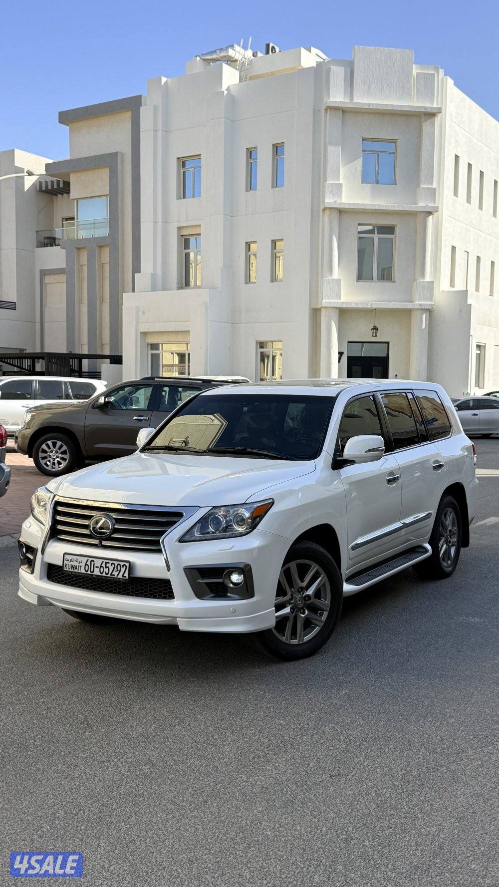 لكزس ٢٠١٤ سبورت ١١٤ Km1