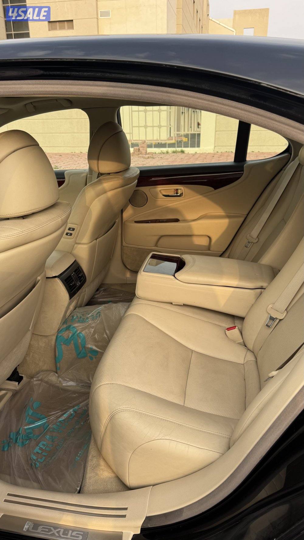 للبيع لكزس 460 ls شورت شرط الفحص موديل 20101