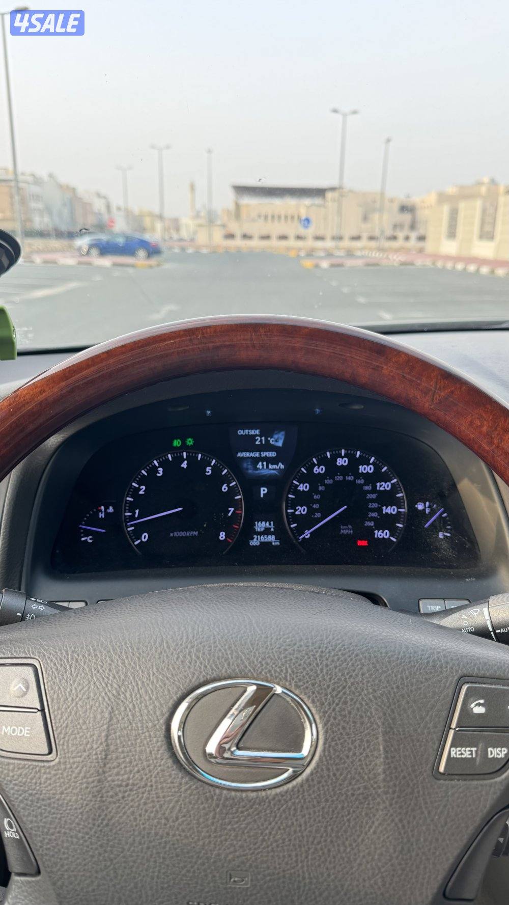 للبيع لكزس 460 ls شورت شرط الفحص موديل 20106