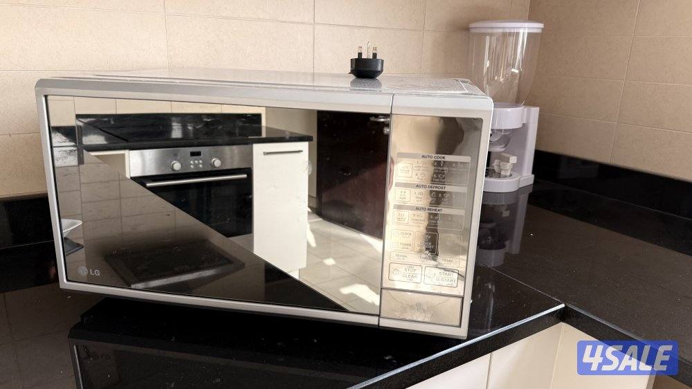 جهاز مايكرويف ماركة LG يعمل بصورة ممتازه1