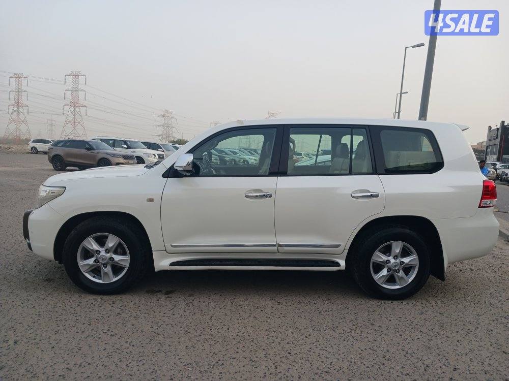 لاند كروزر VXR موديل 20102