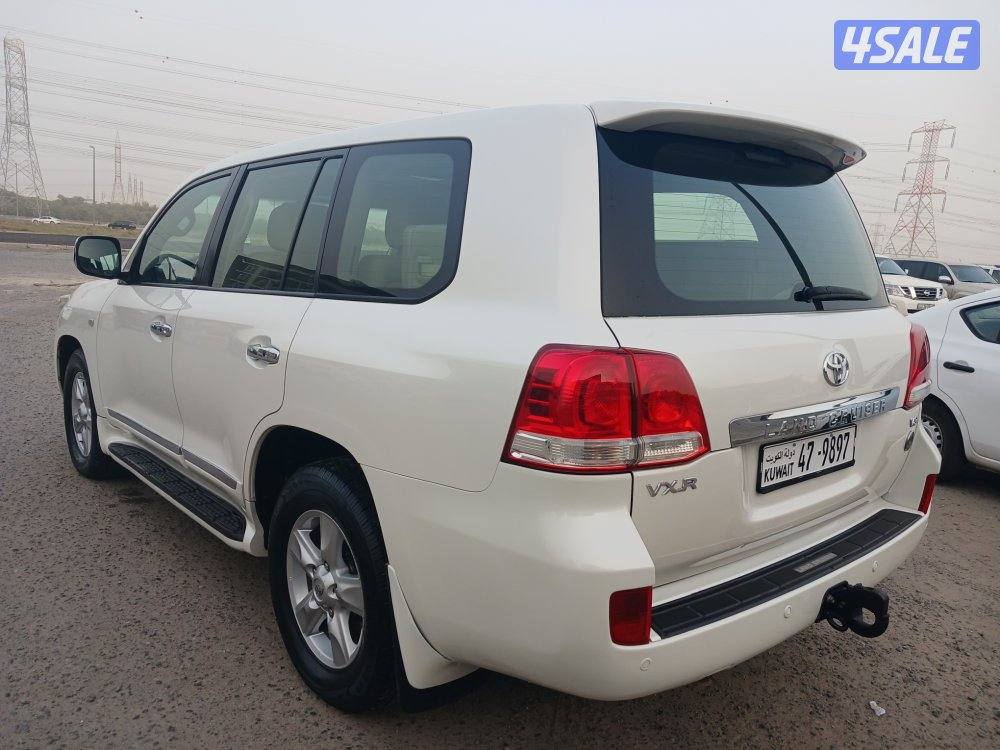 لاند كروزر VXR موديل 20105