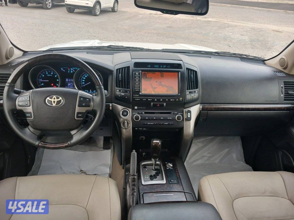 لاند كروزر VXR موديل 20107