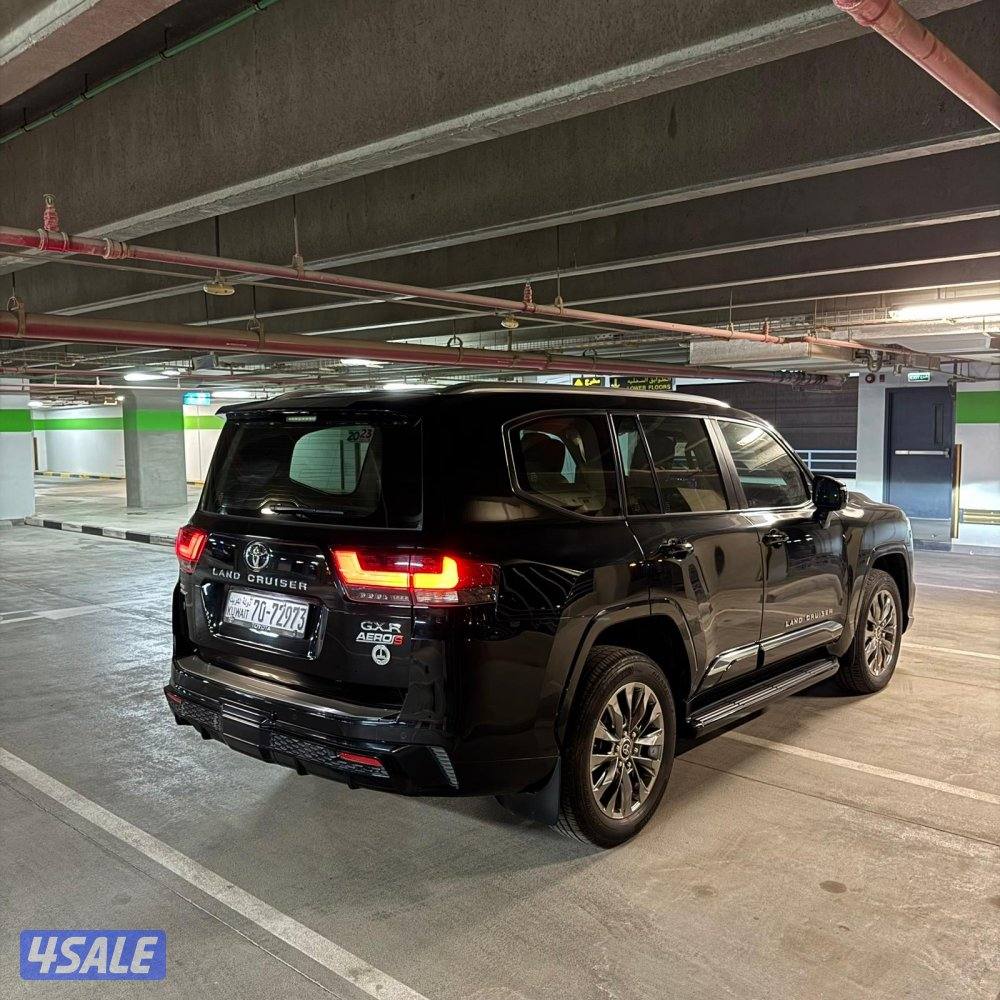 لاندكروزر ايرو اس تون تيربو 20235