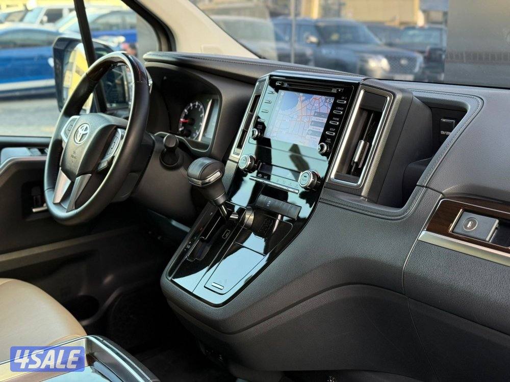 GRANVIA PREMIUM _2023 عداد 33 الف فقط6