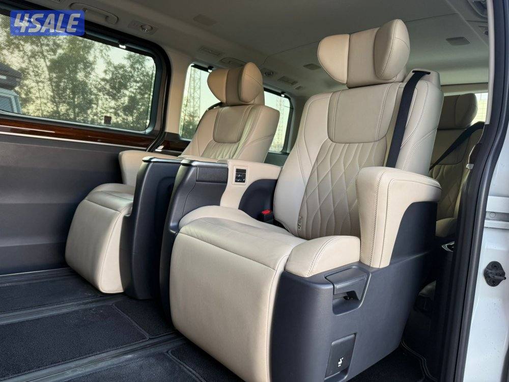 GRANVIA PREMIUM _2023 عداد 33 الف فقط9