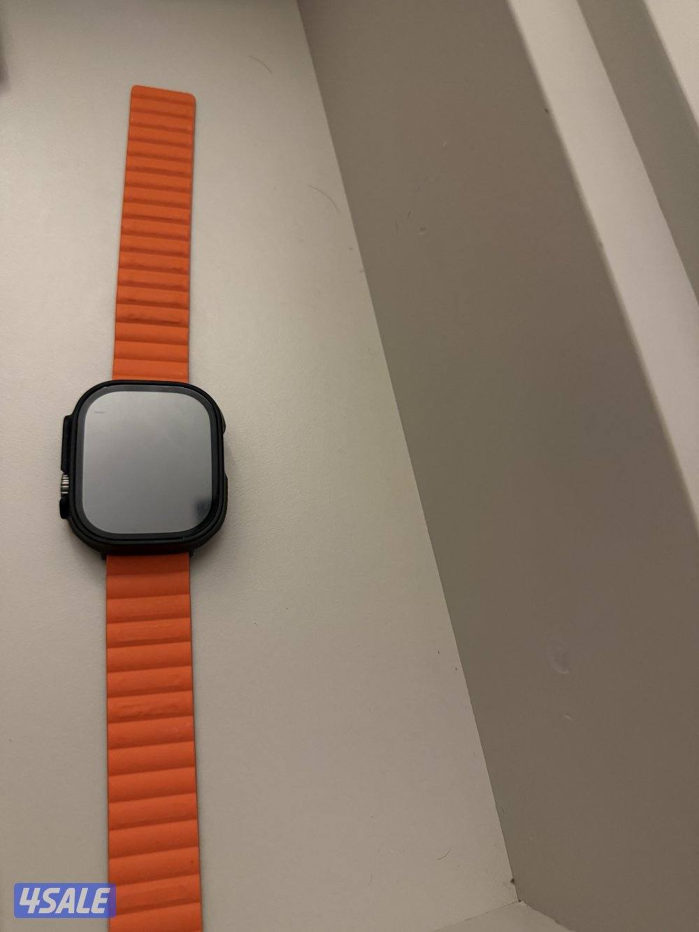 ساعة ابل الترا نظيفه نسبة البطارية 100%0