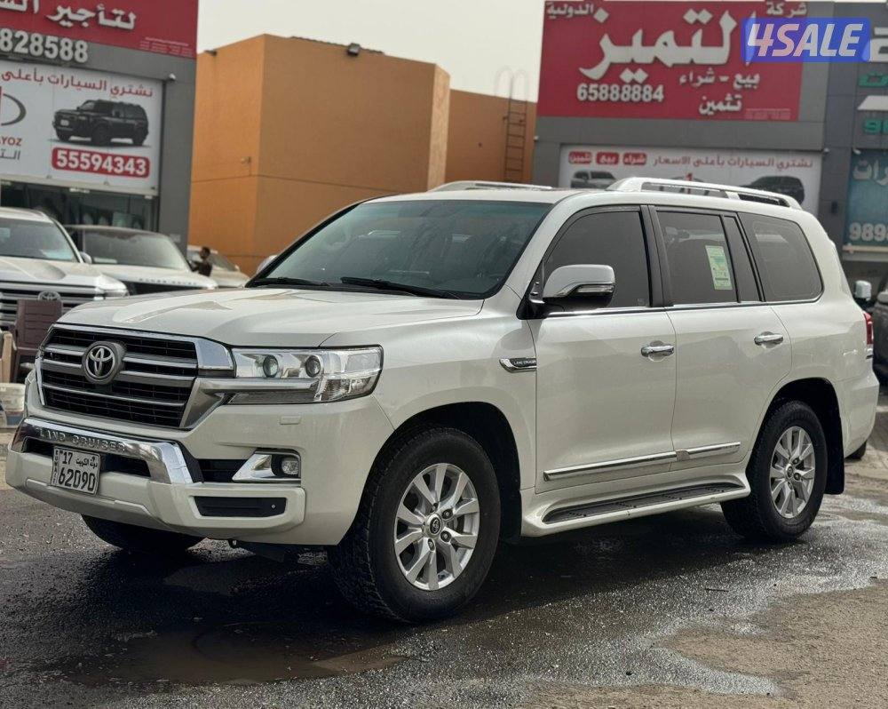 لاند كروزر GX.R-V8 موديل 2020 ماشى 237.000 k.m  وارد الساير .صبغ وكالة0