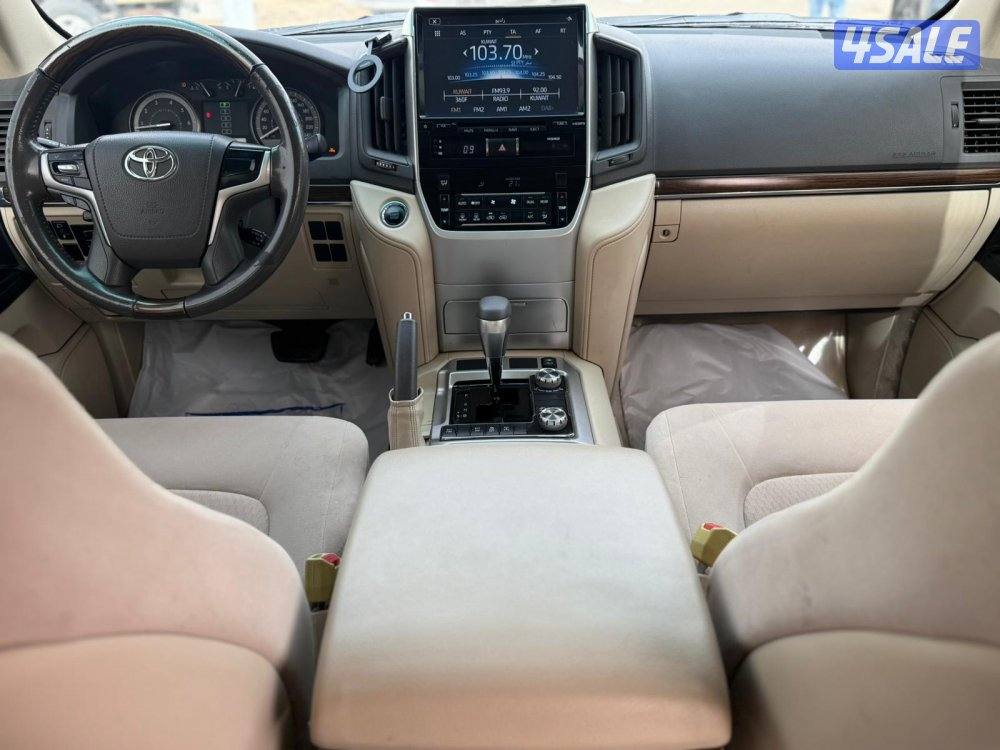 لاند كروزر GX.R-V8 موديل 2020 ماشى 237.000 k.m  وارد الساير .صبغ وكالة7