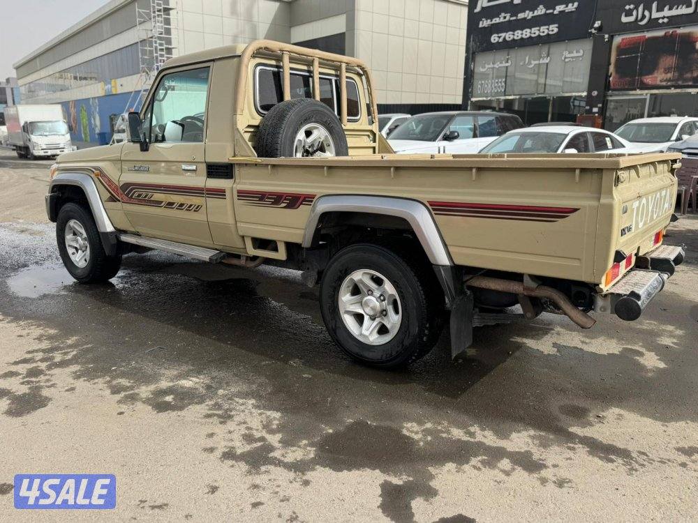 لاند كروزر شاص LX .V6  موديل 2018 ماشى 371.000 k.m  وارد الخليج .3