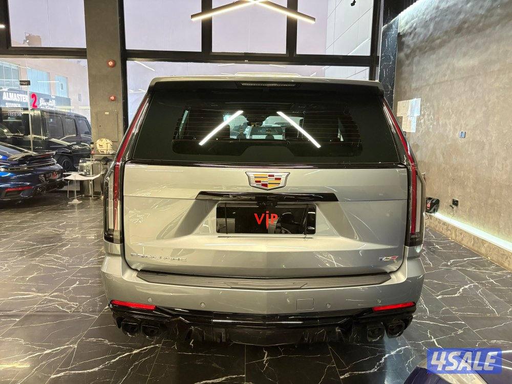 كاديلاك سكاليد V7