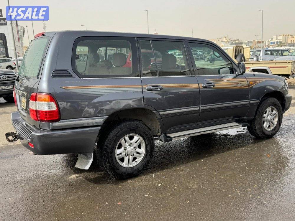 تويوتا لاند كروزر GX.R -V6 موديل 2005 ماشى 343.000 k.m  وارد الساير .2