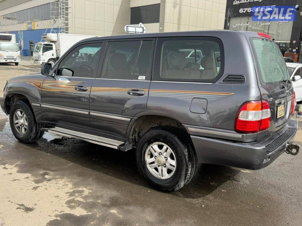 تويوتا لاند كروزر GX.R -V6 موديل 2005 ماشى 343.000 k.m  وارد الساير .3