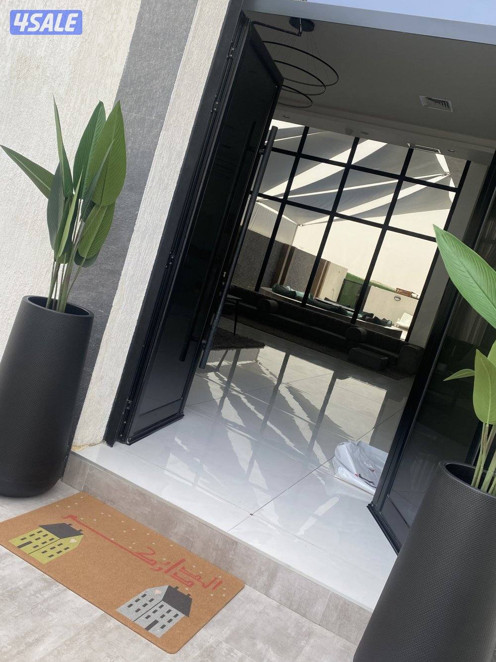 للايجار شاليه بالمرحلة ٣ صف ثاني قريب من البحر ومجمع الخيران مول و8