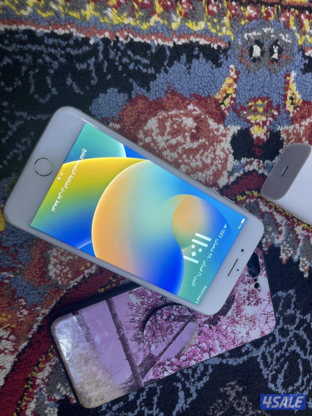 ايفون 8 بلس الكبير 64 جيجا بايت بطارية 78 مو مفتوح ولا مصلح شرط وشغال0