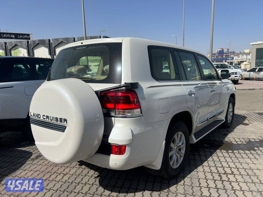 لاندكروزر VXR 5,7 🔥 اسبير علاق1