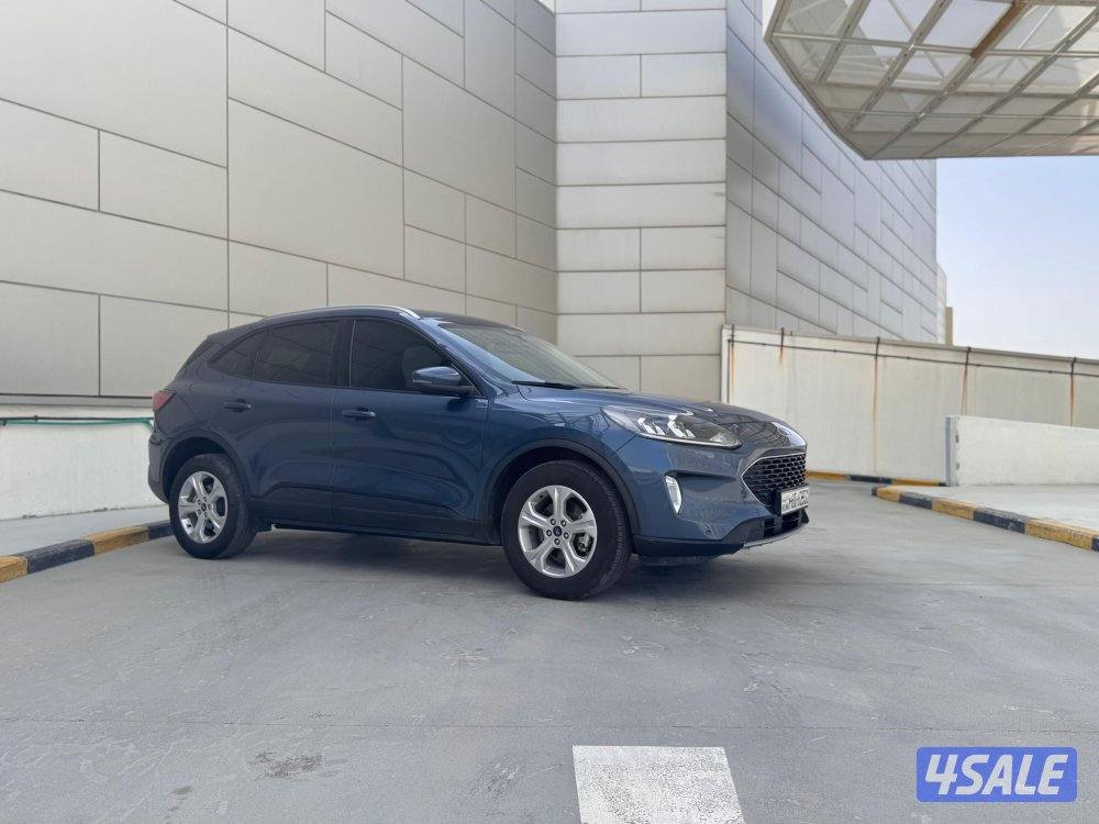 للبيع فورد إسكيب موديل 2022 الغانم عداد 87 الف3