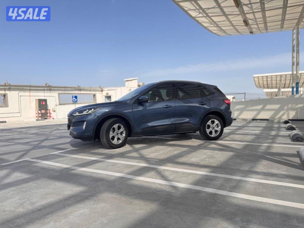 للبيع فورد إسكيب موديل 2022 الغانم عداد 87 الف4