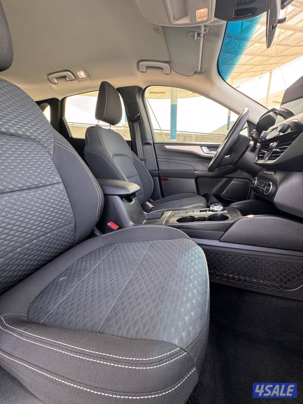 للبيع فورد إسكيب موديل 2022 الغانم عداد 87 الف12