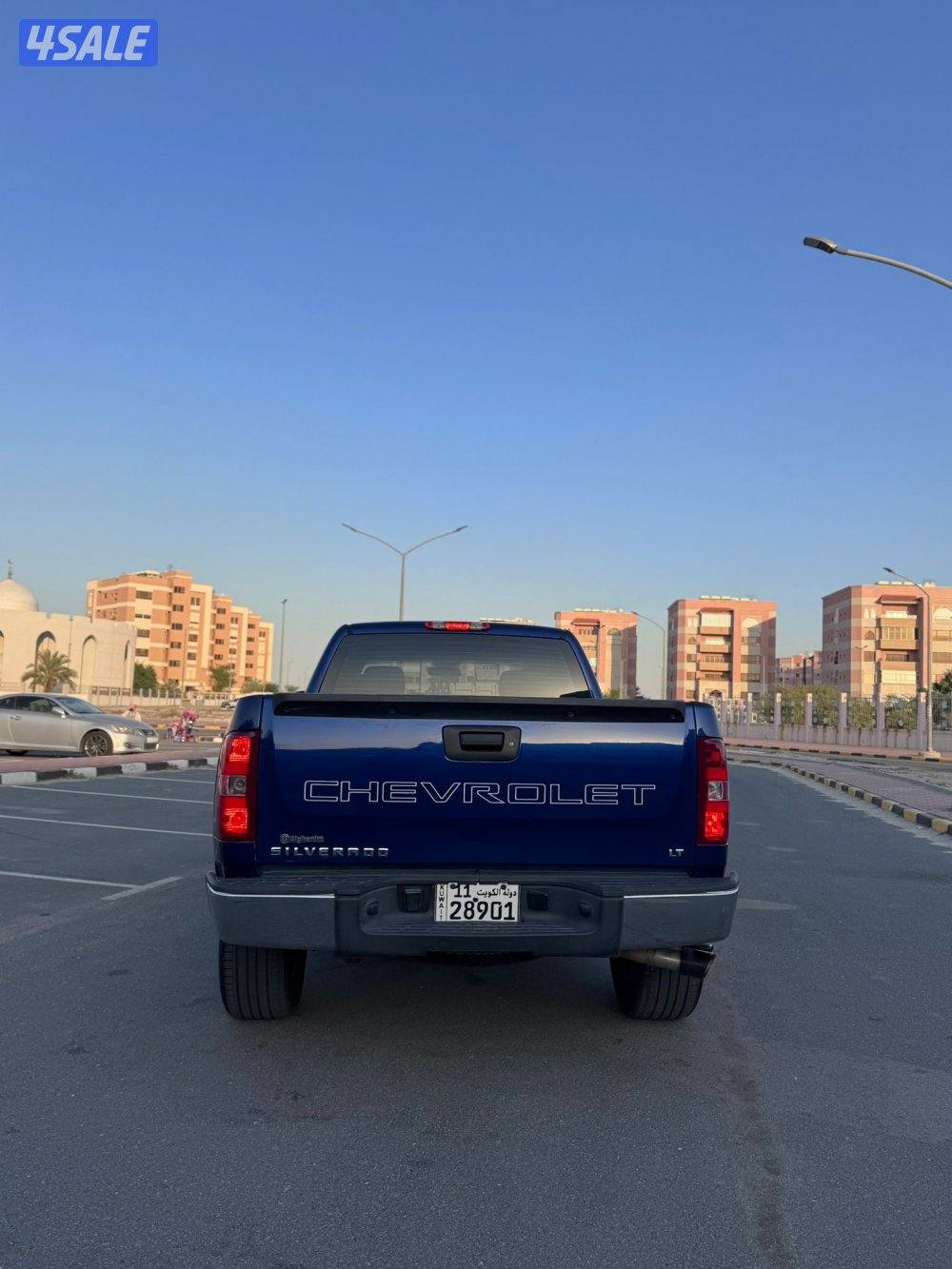 للبيع وانيت سلفرادو ٢٠١٣1