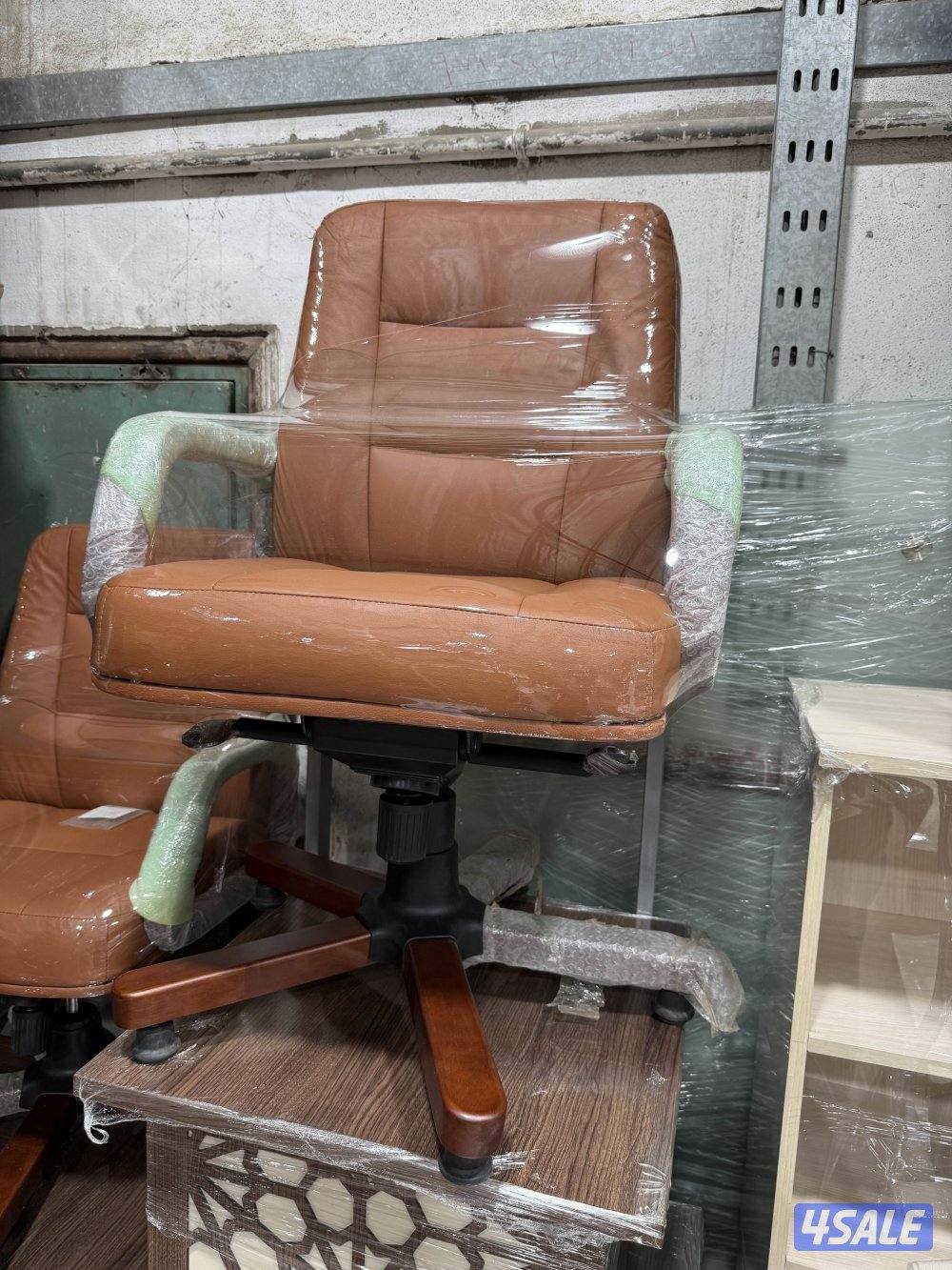 شراء وبيع جميع أثاث المكتبي1