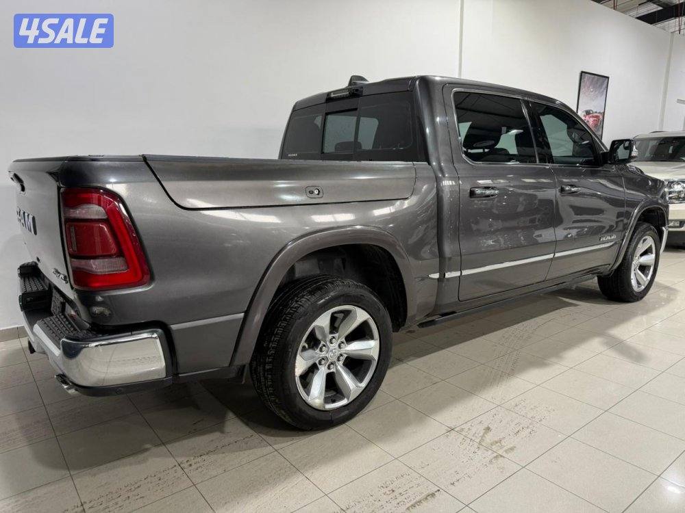 RAM 1500 Limited CC 4X4 E-Torque1