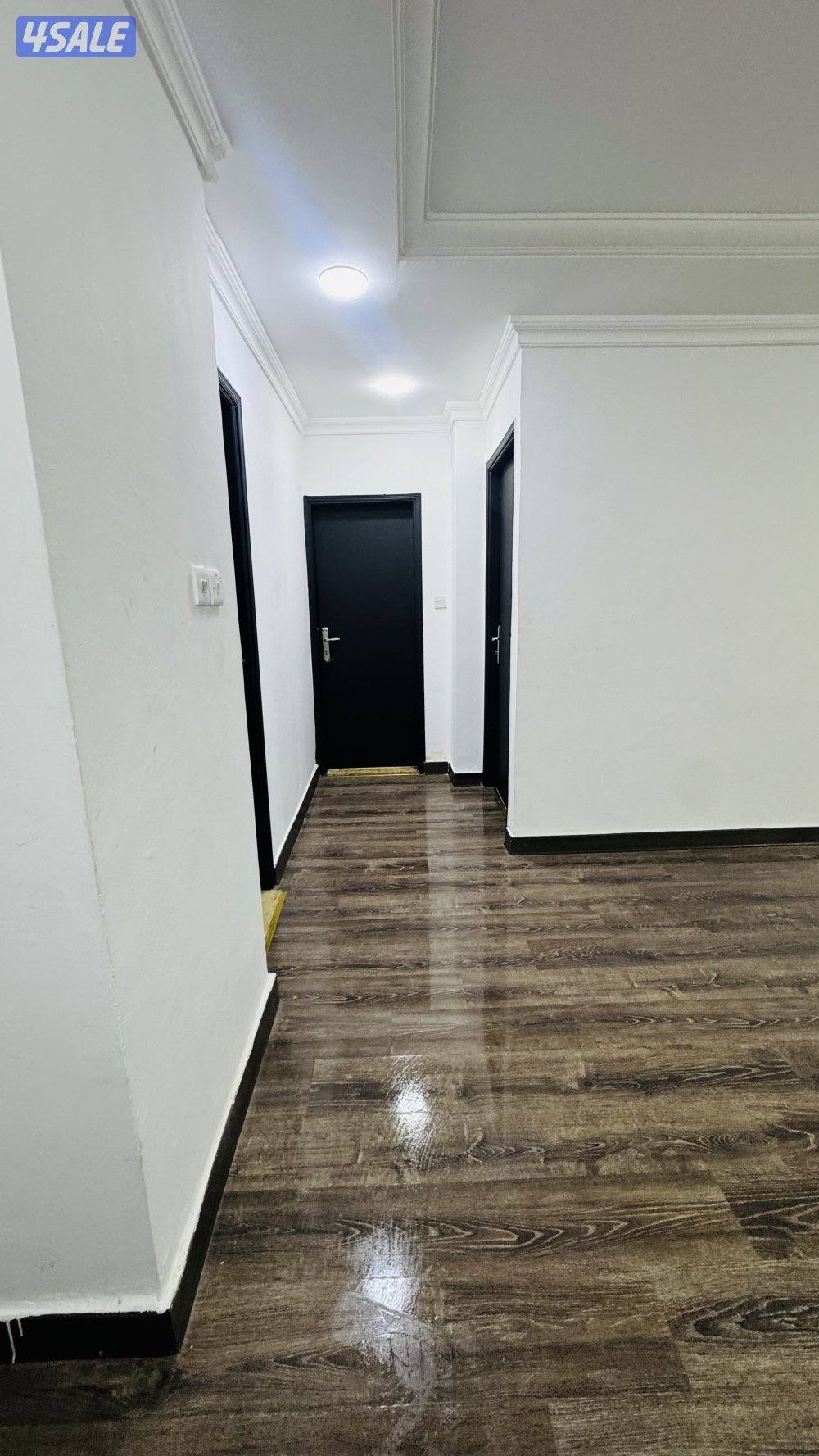 شقه للإيجار حولي شيء مرتب و نظيف فاضي وخلو مساحات كبيرة استلام فوري6