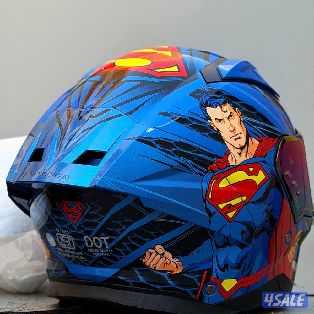 خوذة سوبرمان الجديدة الخاصة1