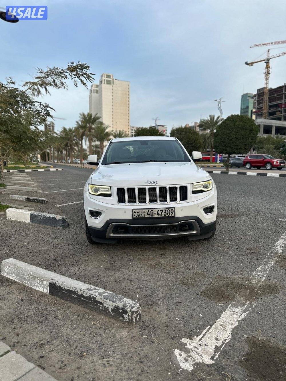 للبيع جيب جراند شيروكي موديل 2015 8 سلندر4