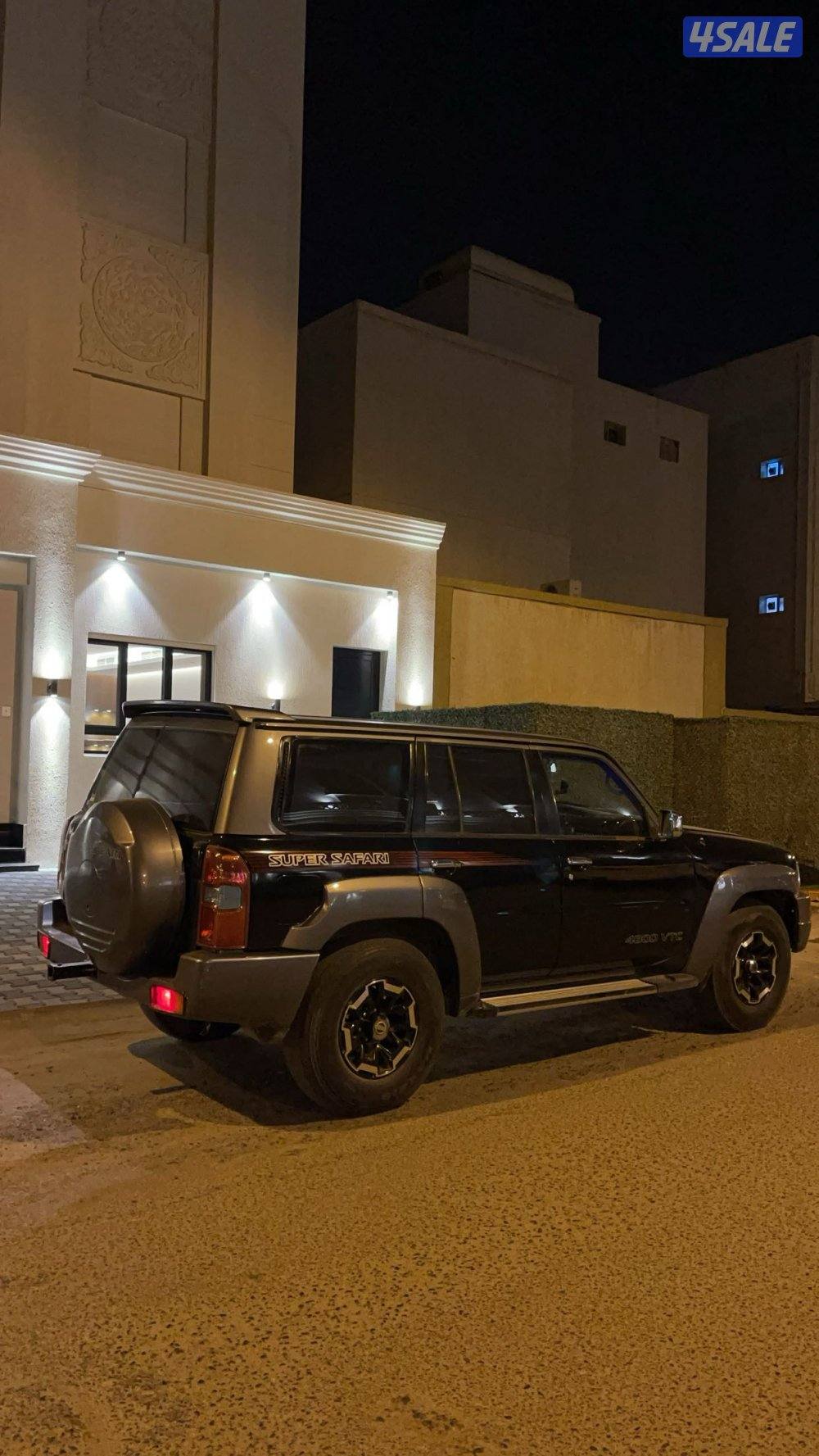 للبيع سفاري قير عادي0