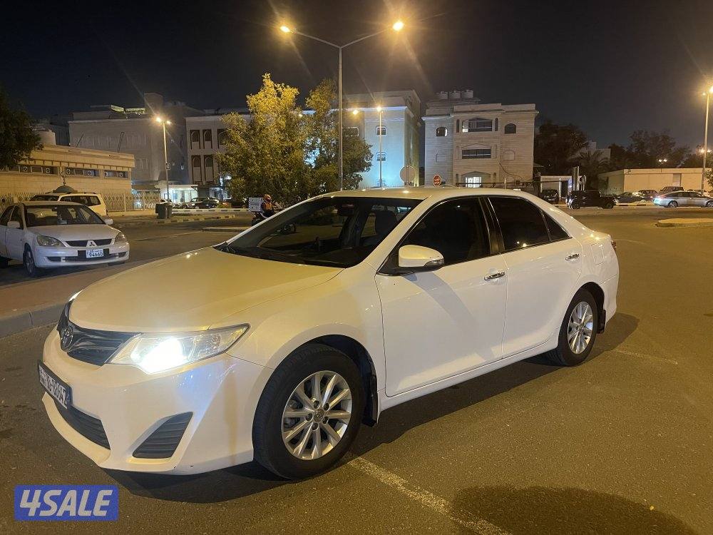 للبيع كامري 2015 GL6