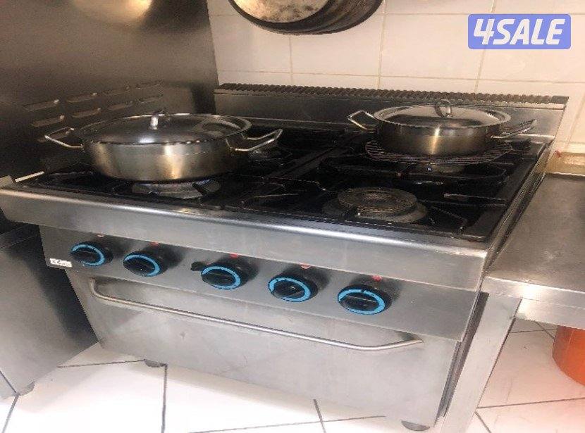 4 Burner Commercial Gas Range with an Oven0