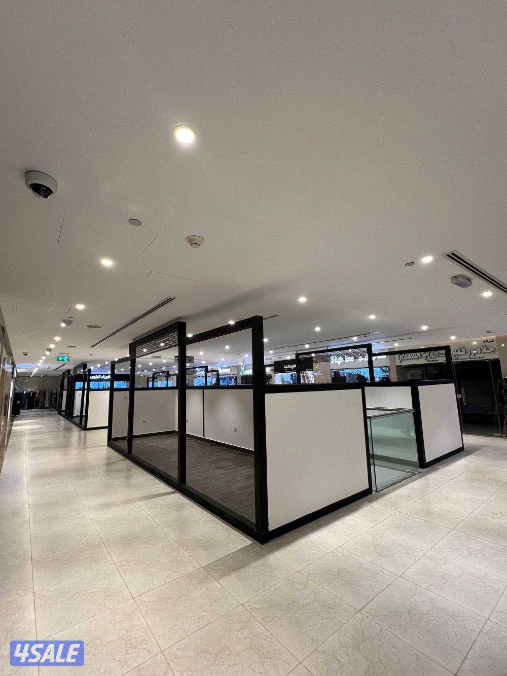محلات للايجار في مجمع راقي بمساحات واسعة من المالك مباشرة بدون خلو4