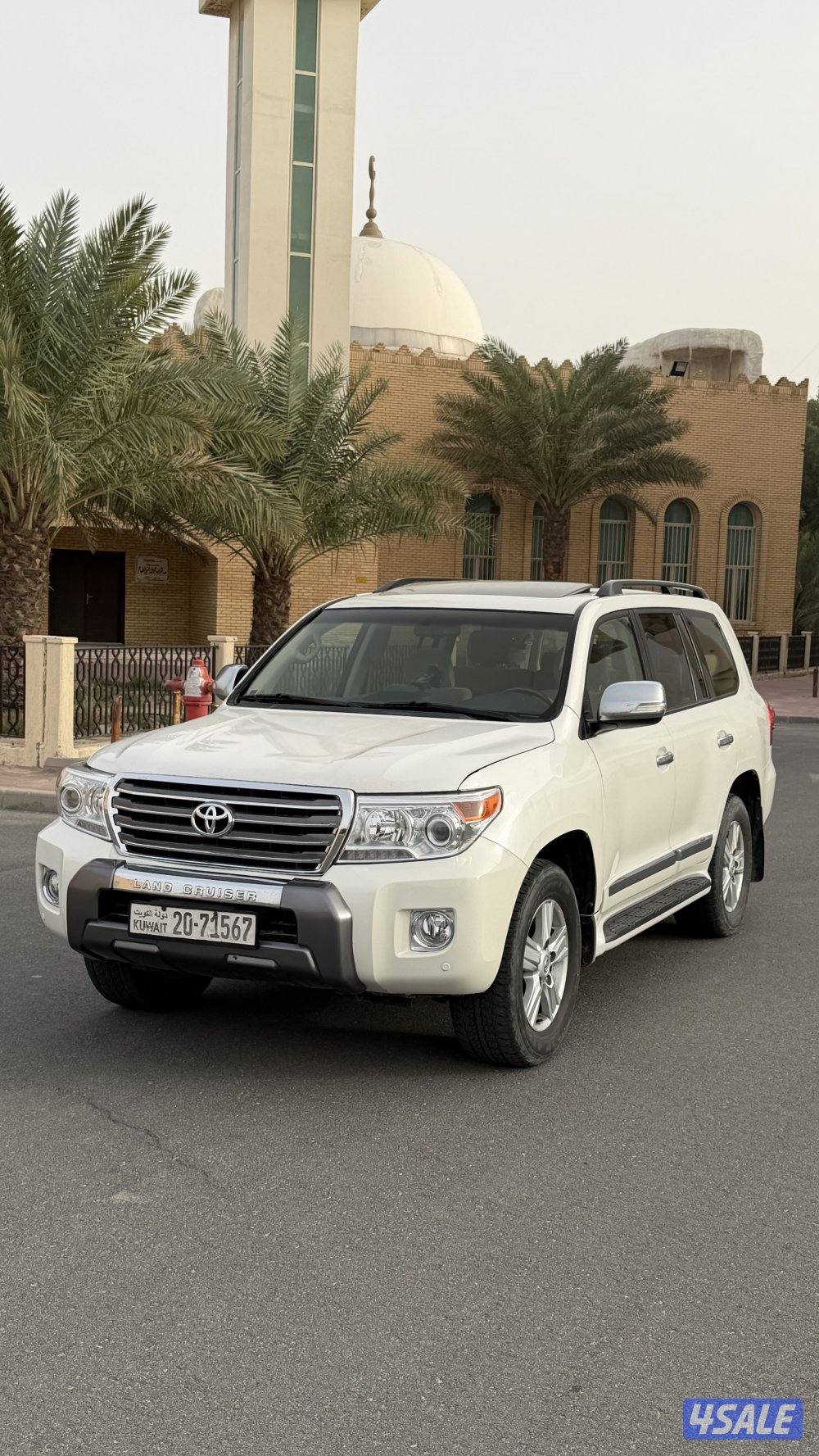 للبيع لاند كروز 2013  G.X.R 80