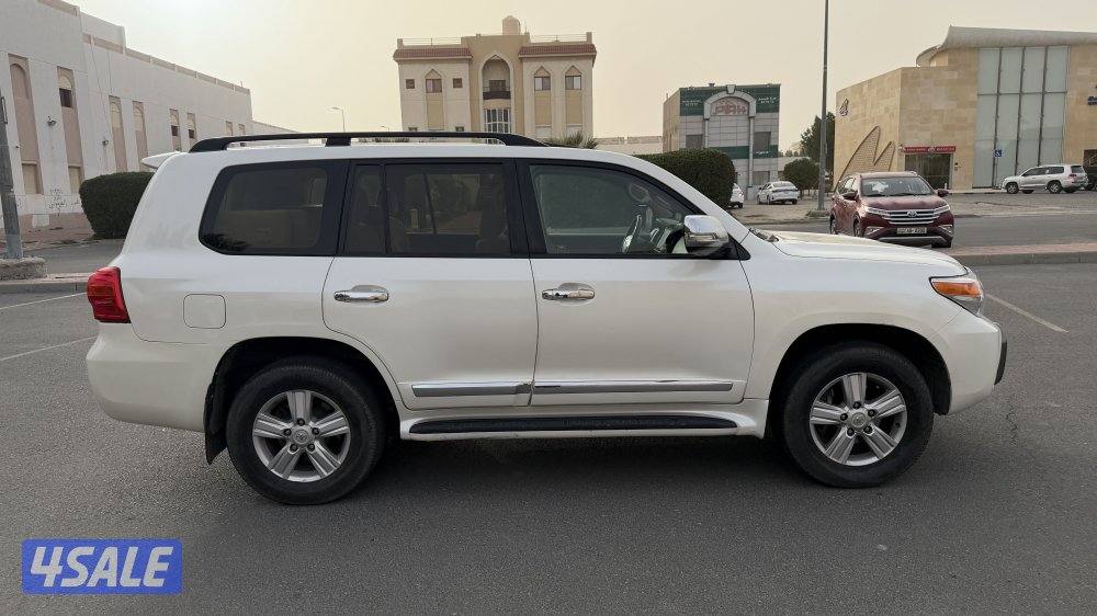 للبيع لاند كروز 2013  G.X.R 84