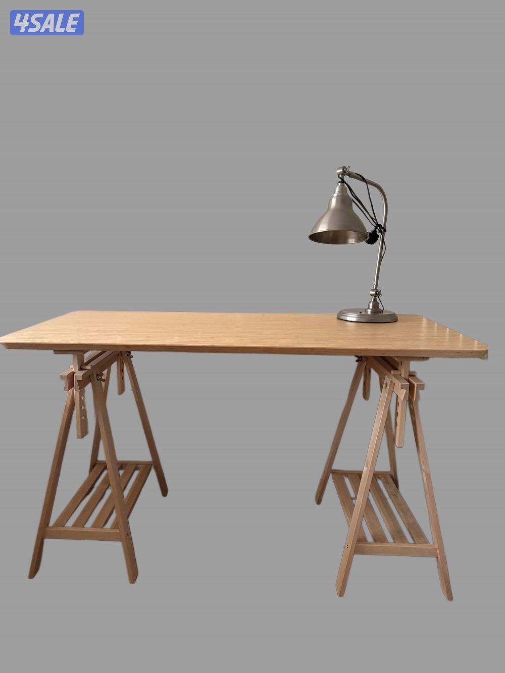 مكتب من ايكيا مقاس 160 ب60  يصلح لرسامين او لدراسه او اي شي مع ابجوره0