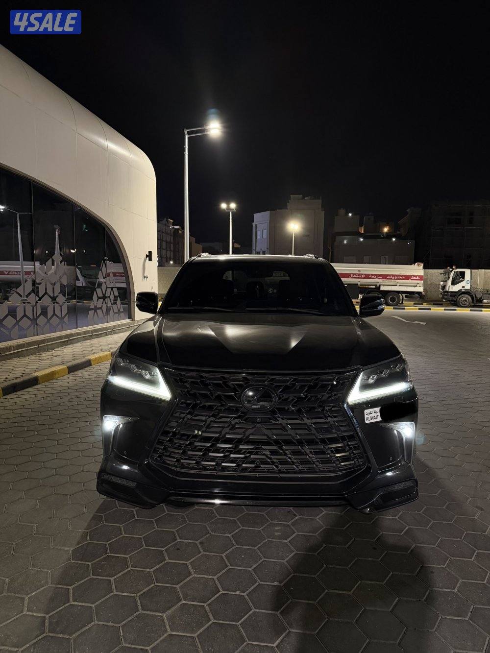 للبيع لكزس 2021 LX5701