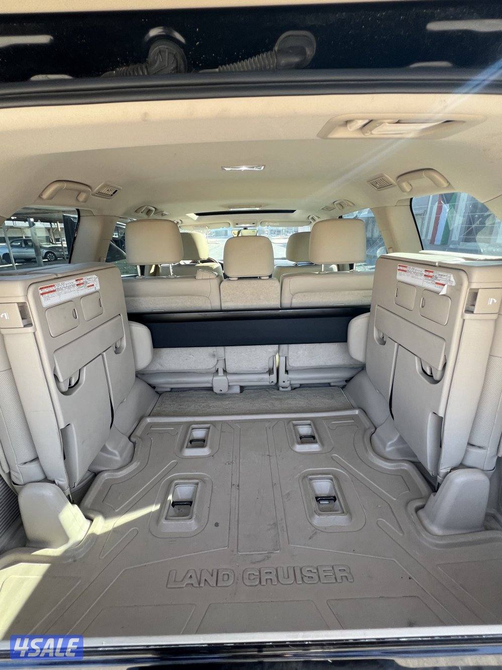 للبيع لاندكروزر gxr 2018 ممشى 215 الف صبغ وكالة8