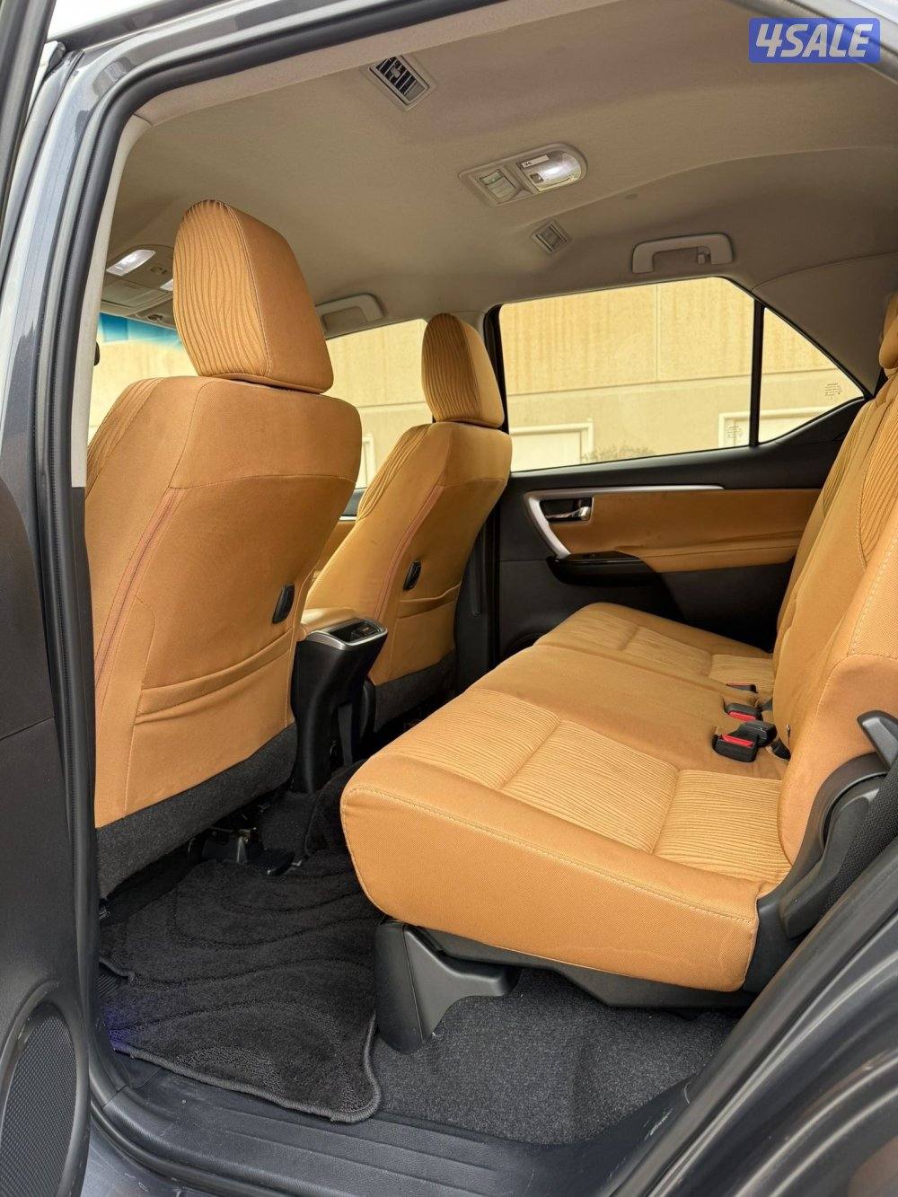 فورتينر 2023 الساير 6V عداد 136 الف5