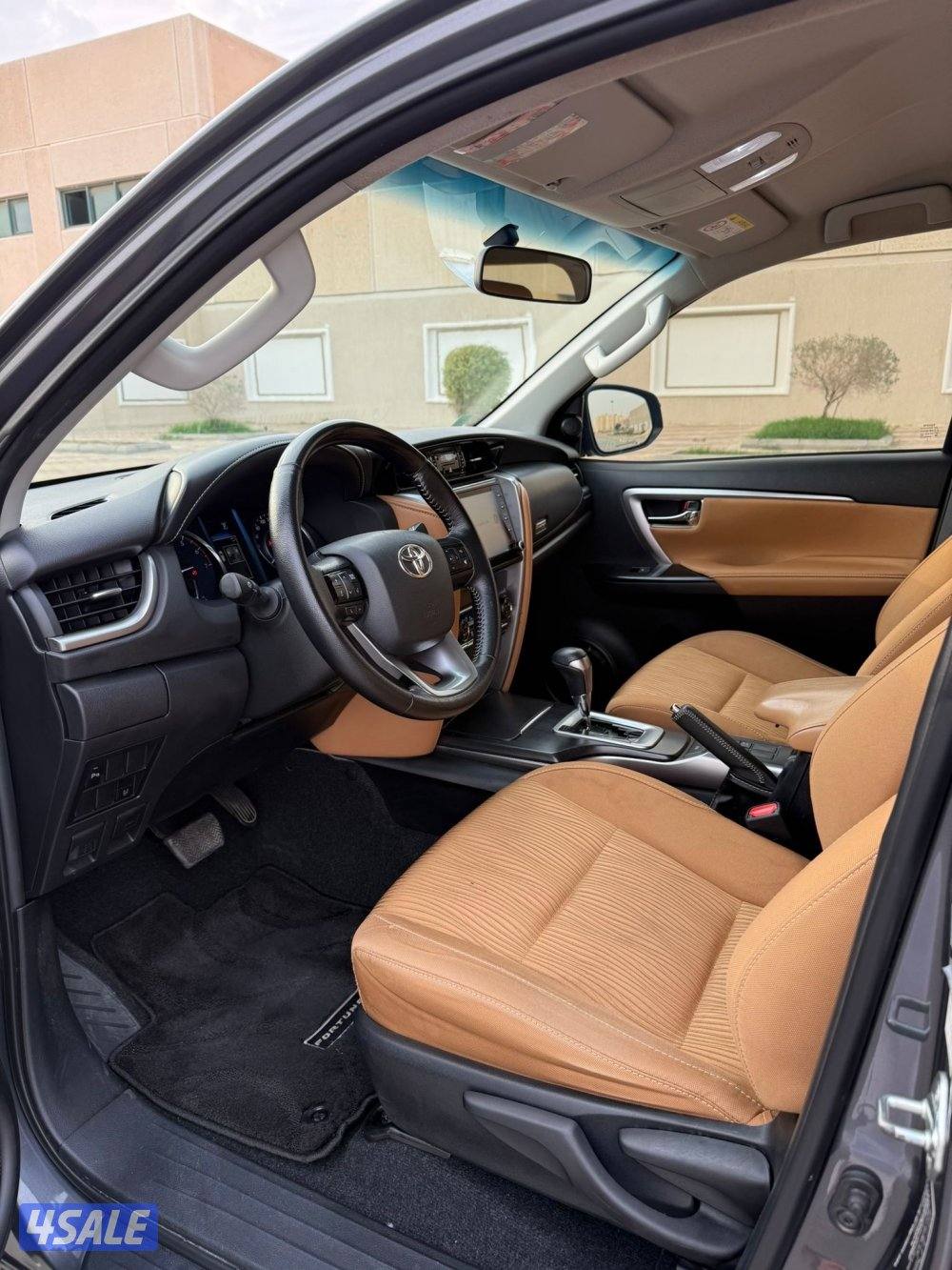 فورتينر 2023 الساير 6V عداد 136 الف6