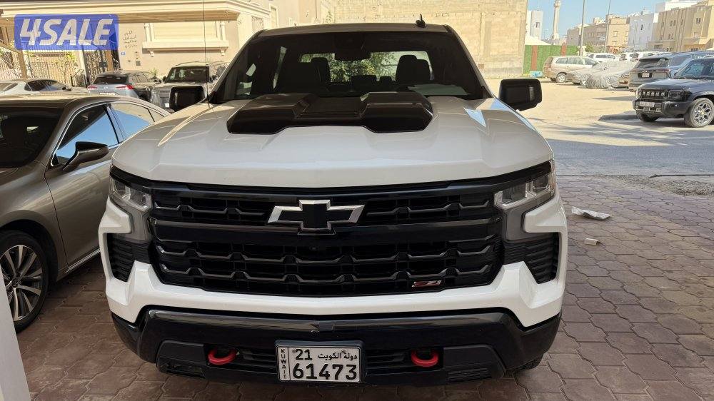 Silverado Trail Boss Z71 White 135 KM - 11,900 KD1