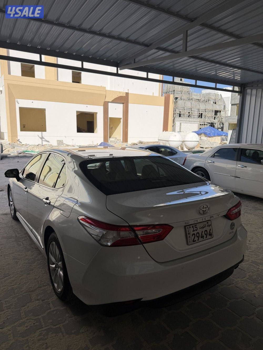 للبيع كامري 2019 GLE عداد 168 صبغ وكاله2