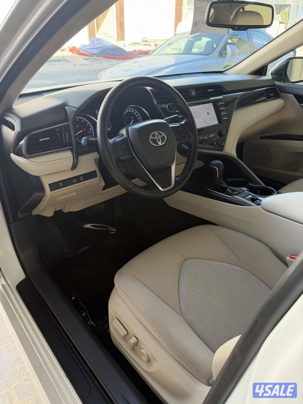 للبيع كامري 2019 GLE عداد 168 صبغ وكاله4