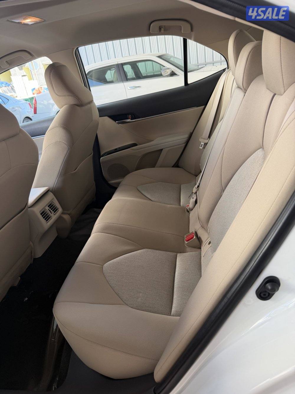 للبيع كامري 2019 GLE عداد 168 صبغ وكاله5