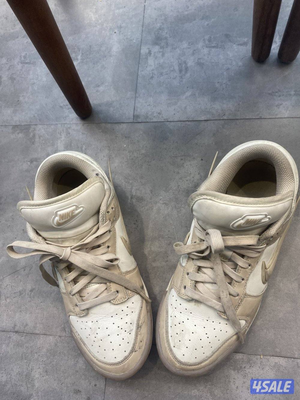 للبيع جوتي ب ٣٠ دينار مقاس ٤٠ مافيه خراب0