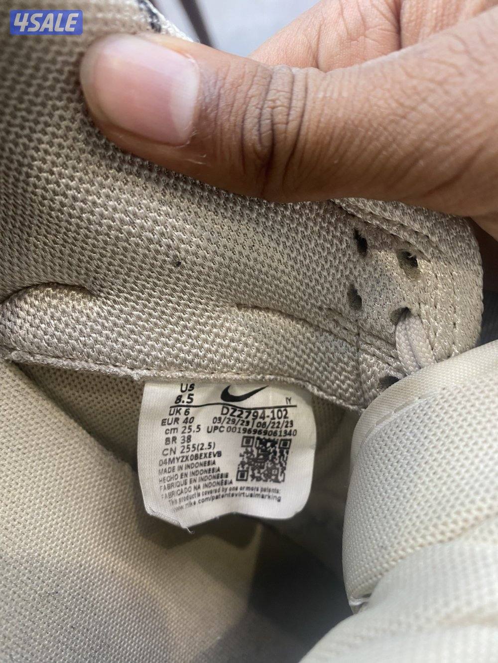 للبيع جوتي ب ٣٠ دينار مقاس ٤٠ مافيه خراب2