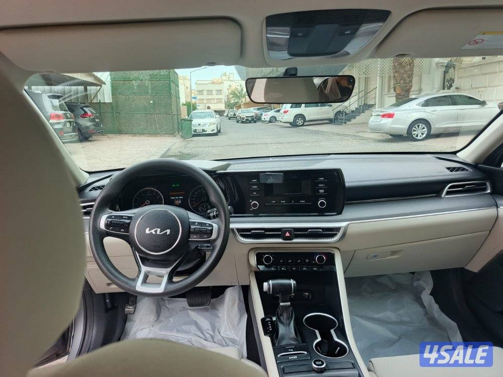 للبيع كيا K5 شرط الفحص قير مكينه وشاصي ممشاها ٦٠ الف3