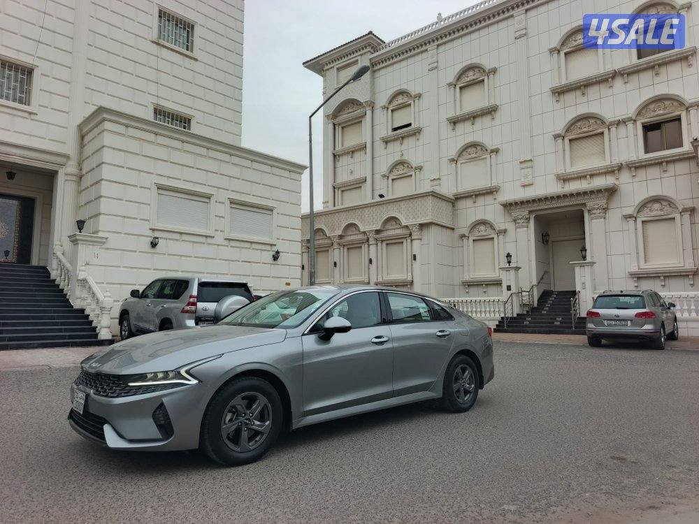 للبيع كيا K5 شرط الفحص قير مكينه وشاصي ممشاها ٦٠ الف5