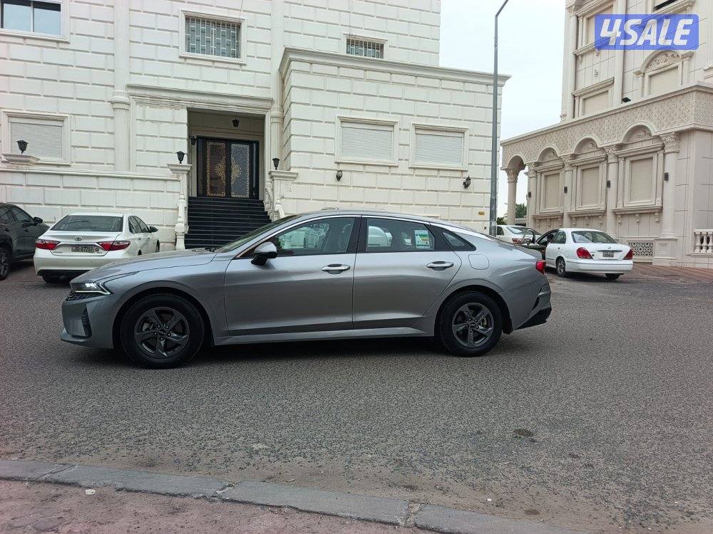 للبيع كيا K5 شرط الفحص قير مكينه وشاصي ممشاها ٦٠ الف4