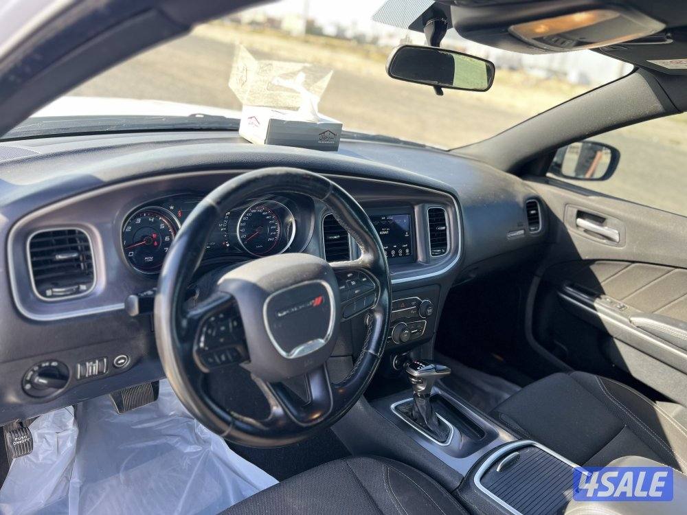 للبيع شارجر موديل20206